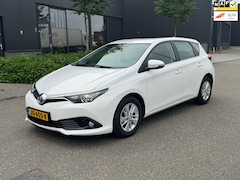 Toyota Auris - 1.4D Aspiration CAMERA|CRUISE|6-BAK