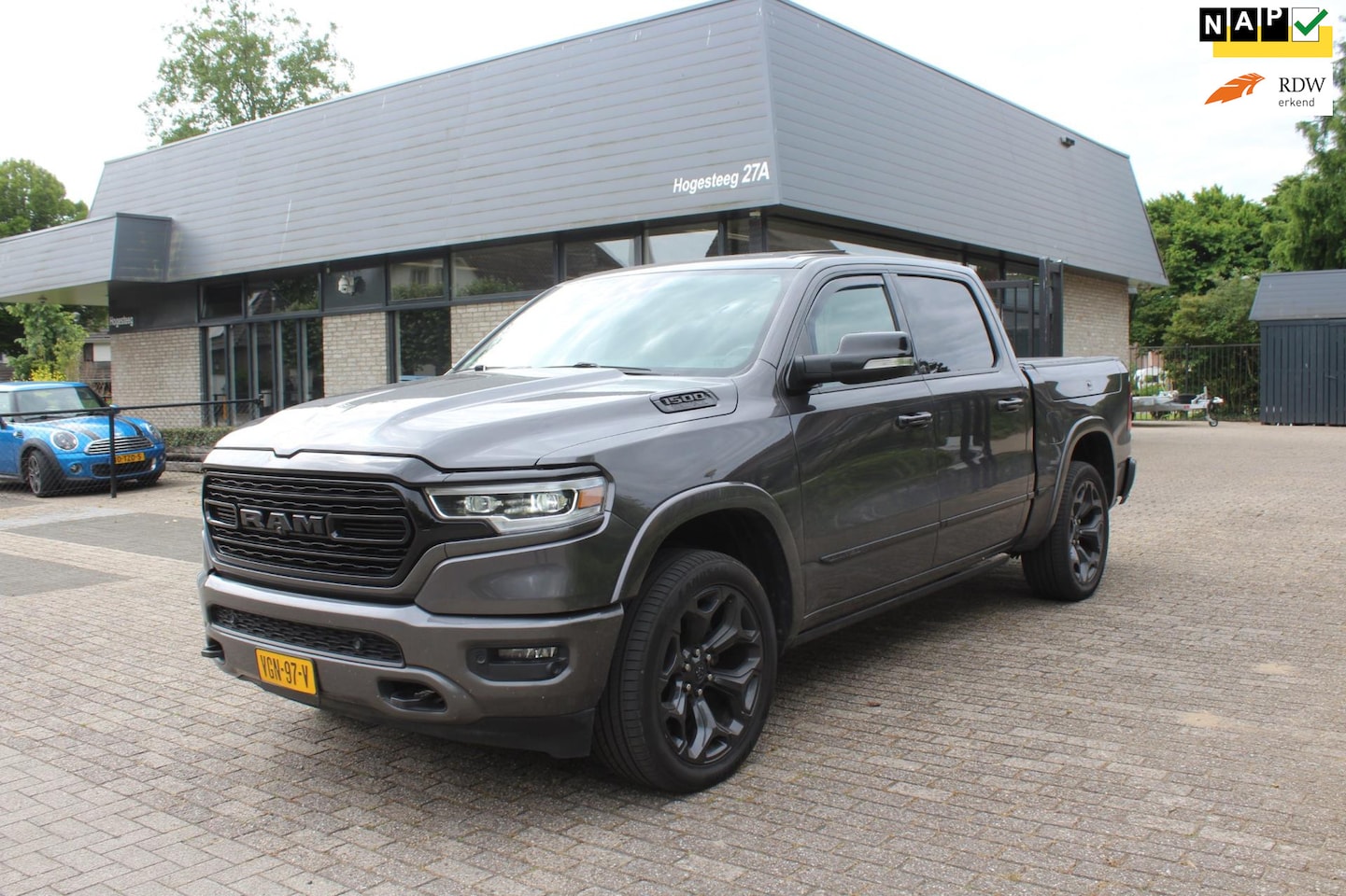 Dodge Ram 1500 - 5.7 V8 4x4 Crew Cab 5'7 Limited 5.7 V8 4x4 Crew Cab 5'7 Limited - AutoWereld.nl