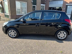 Hyundai i20 - 1.4i i-Motion Automaat