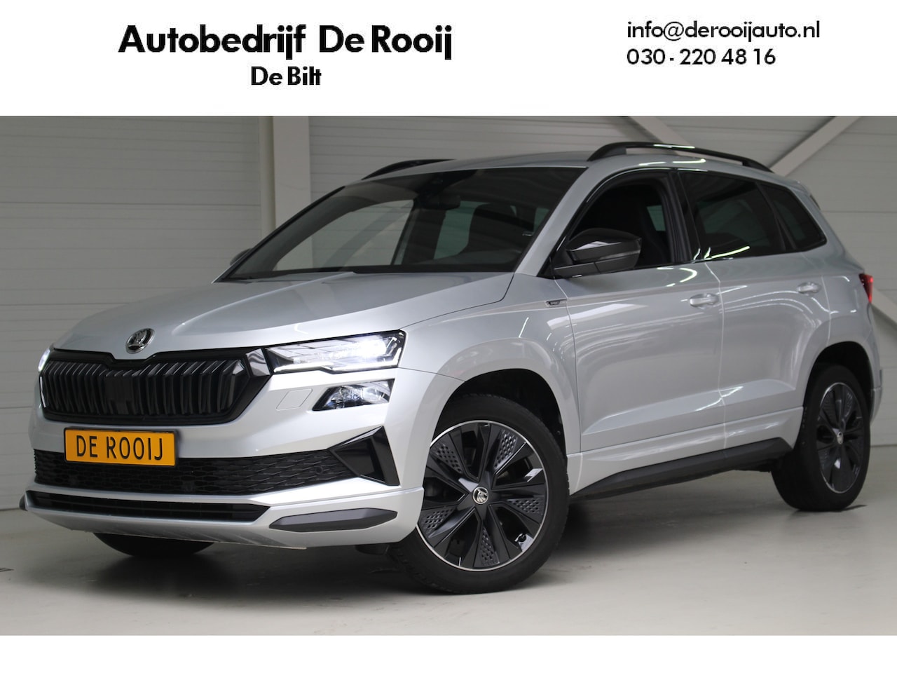 Skoda Karoq - 1.5 TSI ACT Sportline DSG Automaat Navigatie | Led | Blackline | Stoelverwarming - AutoWereld.nl