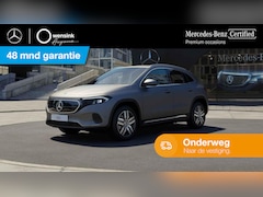 Mercedes-Benz EQA - 250 Luxury Line 67 kWh | Achteruitrijcamera | Trekhaak | Sfeerverlichting | Stoelverwarmin