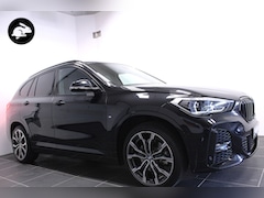BMW X1 - xDrive25e M Sport/19 inch/Trekhaak/All Black