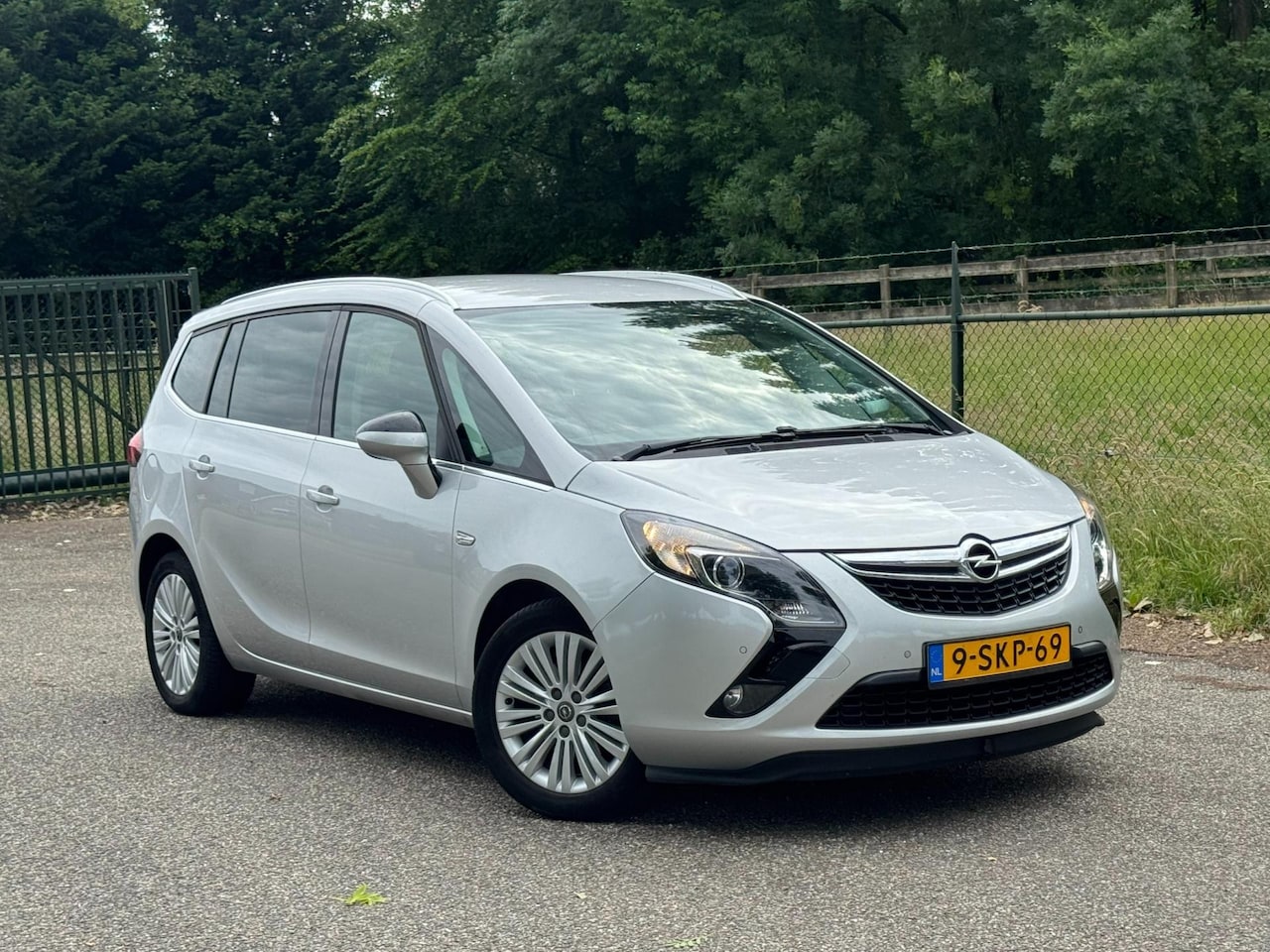 Opel Zafira Tourer - 1.4 Design Edition 7p. /Airco/Navi/Camera/ - AutoWereld.nl
