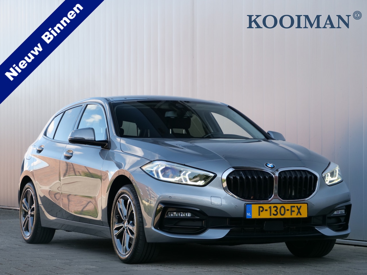 BMW 1-serie - 118i Business Edition 136pk Automaat Apple Carplay / Navigatie / Trekhaak - AutoWereld.nl