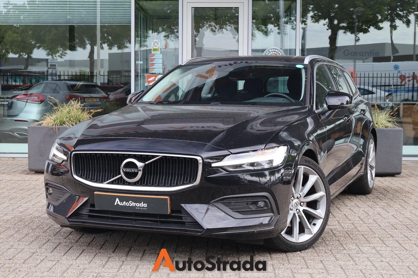 Volvo V60 - B4 Business Pro 197pk Geartronic Mild Hybrid I Trekhaak I Navi I Camera I Stoelverwarming - AutoWereld.nl