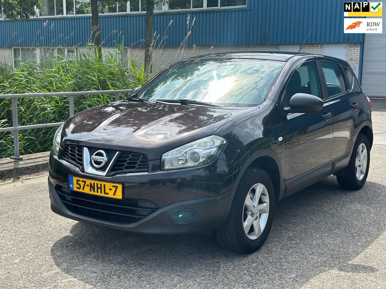 Nissan Qashqai - 1.6 Visia Face lift Airco! APK! LM velgen! - AutoWereld.nl