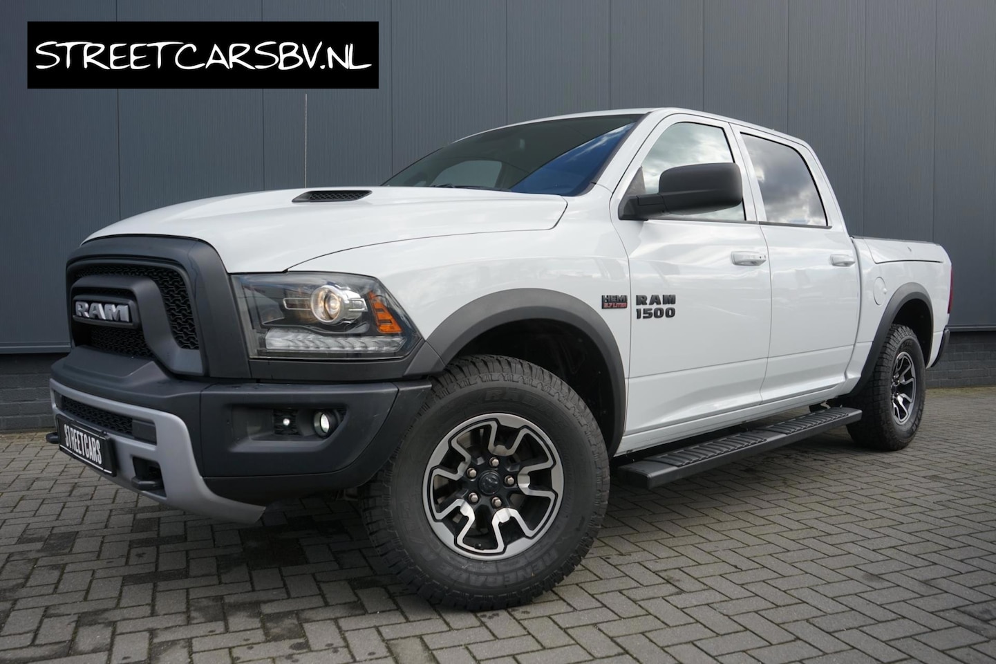 Dodge Ram 1500 - 5.7 V8 Rebel/Luchtvering/Full options!! 1j Garantie! - AutoWereld.nl
