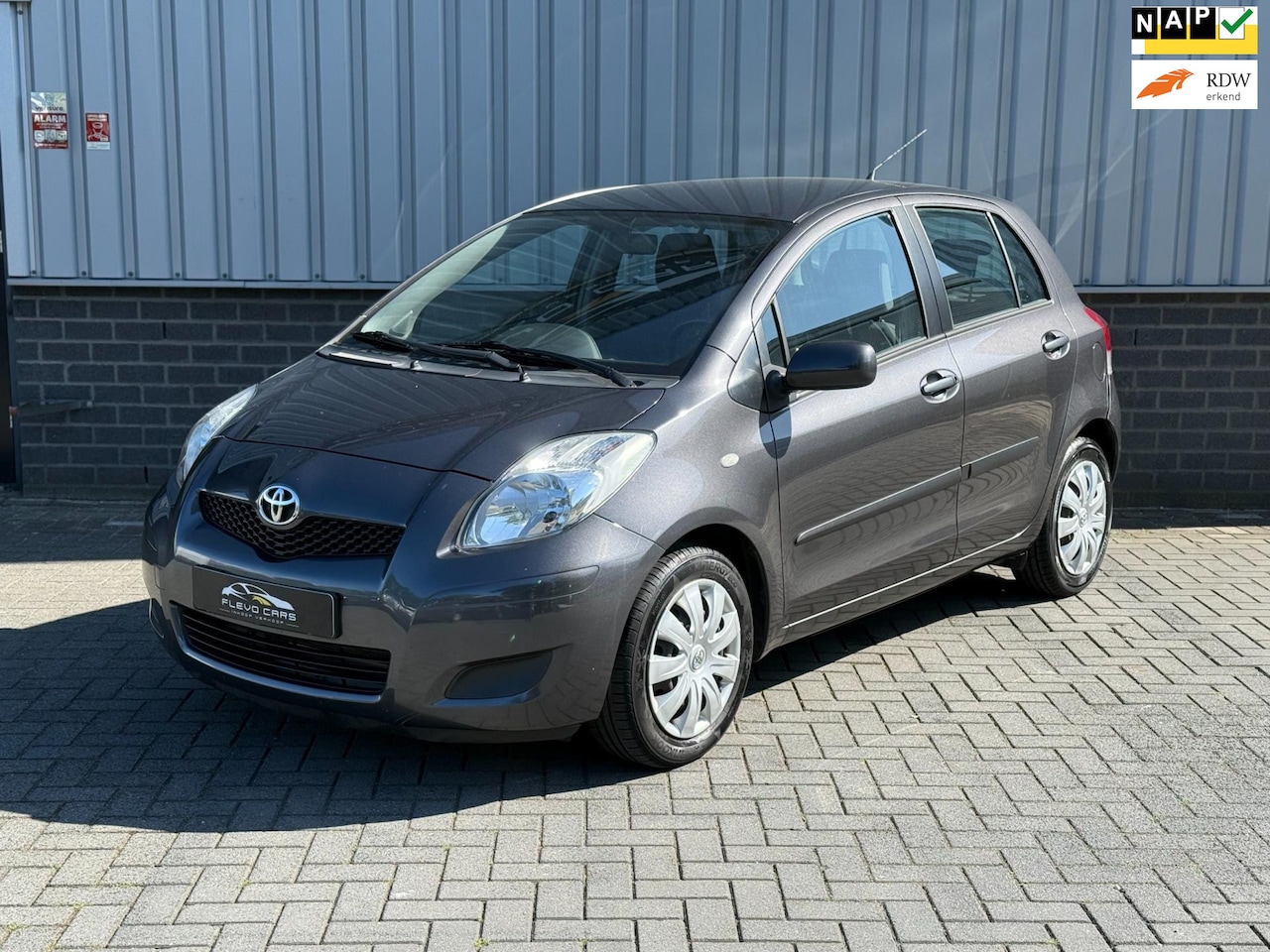 Toyota Yaris - 1.3 VVTi Aspiration | Airco | Trekhaak | - AutoWereld.nl