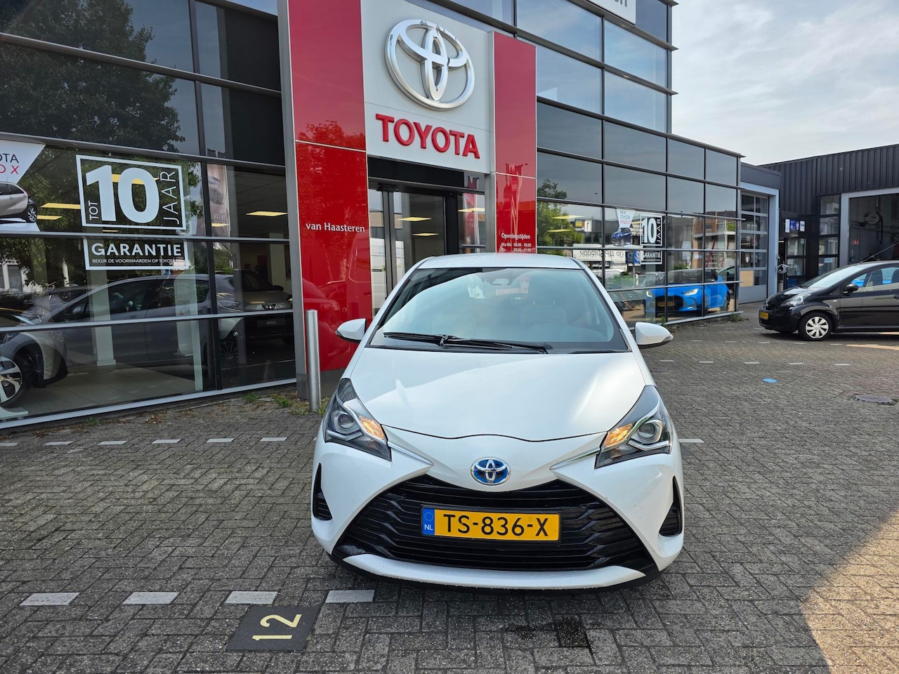 Toyota Yaris - 1.5 Hybrid 100pk 5D CVT Active - AutoWereld.nl
