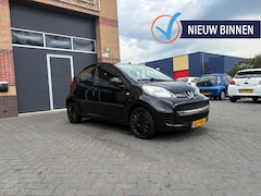 Peugeot 107 - 1.0-12V Millesim 200 Airco Nw APK Elek-Pakket