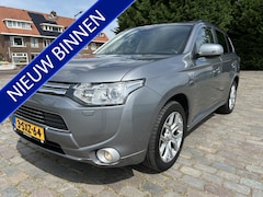 Mitsubishi Outlander - 2.0 PHEV Instyle navi/camera leer schuifdak
