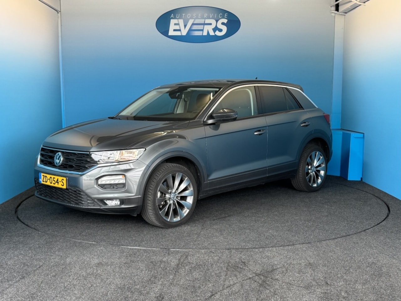 Volkswagen T-Roc - 1.5 TSI Sport AUTOMAAT, 18' LM velgen - AutoWereld.nl