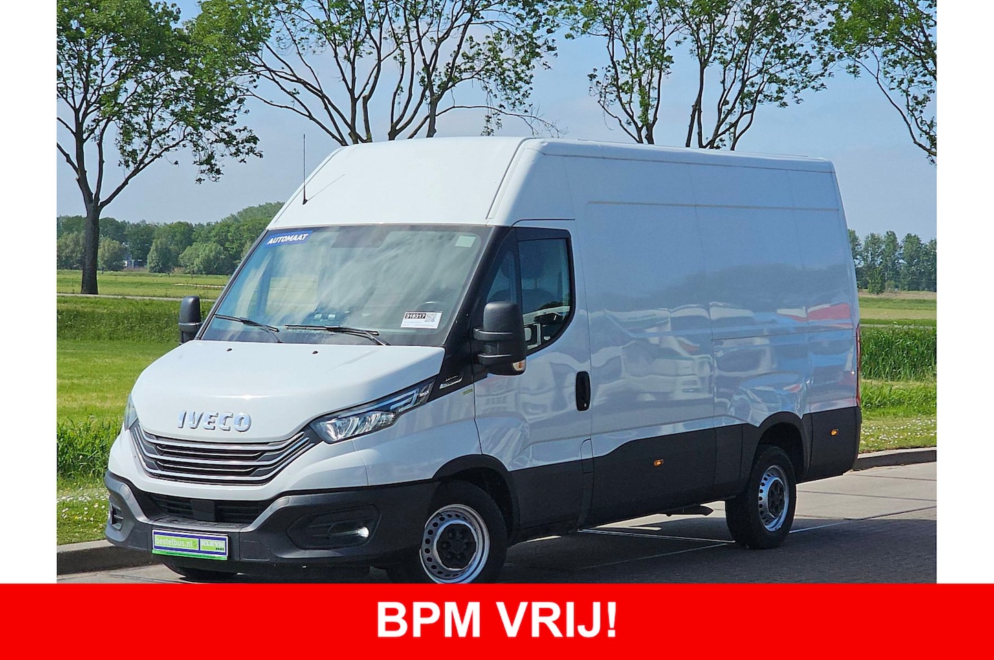Iveco Daily - 35S14V 2.3 410 L2H2, automaat, airco, navi, LED, camera - AutoWereld.nl
