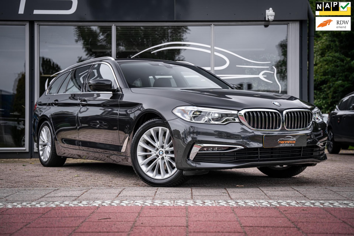 BMW 5-serie Touring - 520i High Executive Edition|Leder|Digital cockpit|Luxe leder|Adapt Led - AutoWereld.nl