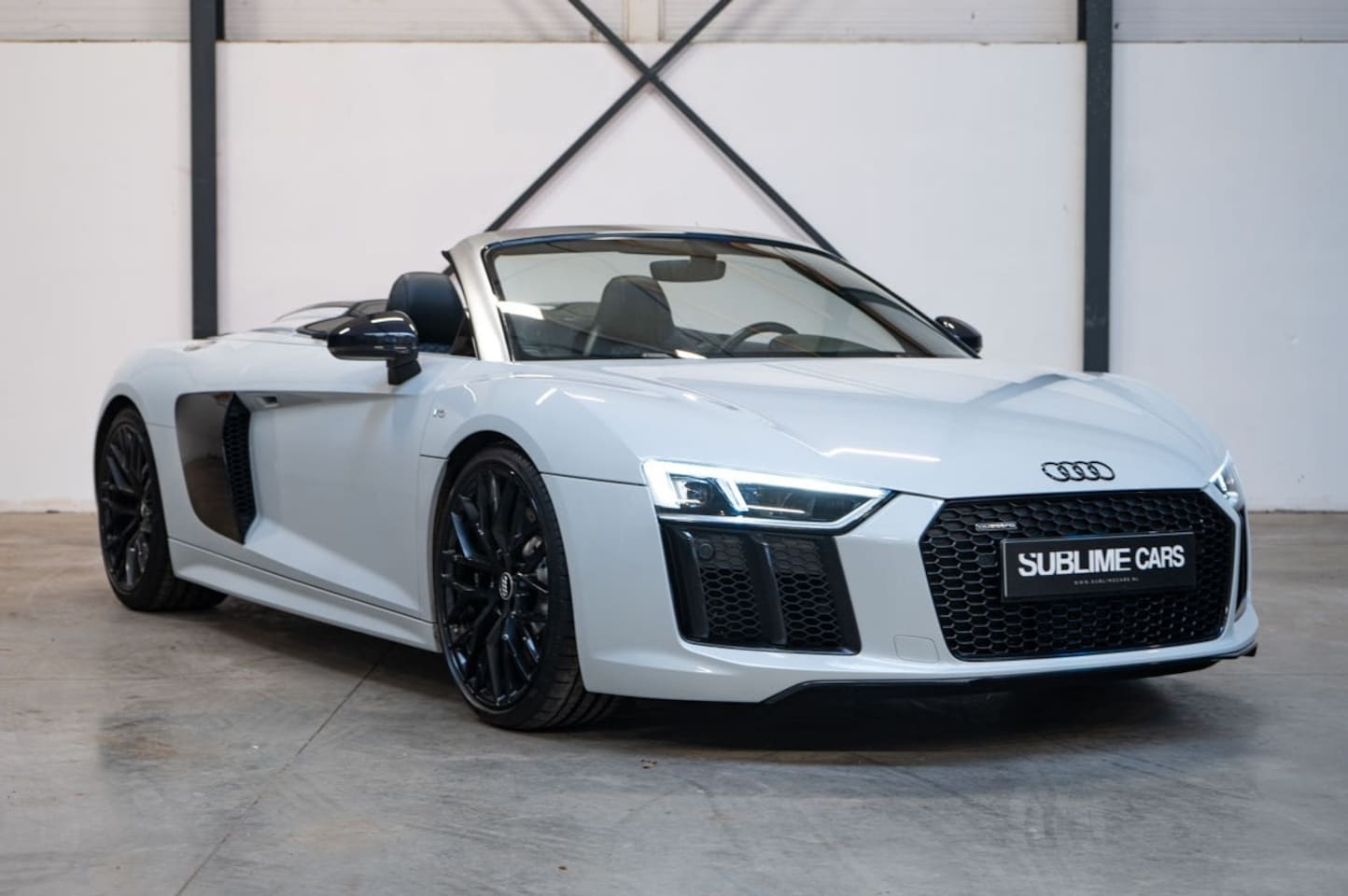 Audi R8 Spyder - 5.2 FSI quattro | Suzuka Gray | B&O | Sportuitlaat | BTW-Auto | Dyn. LED | Virtual Cockpit - AutoWereld.nl