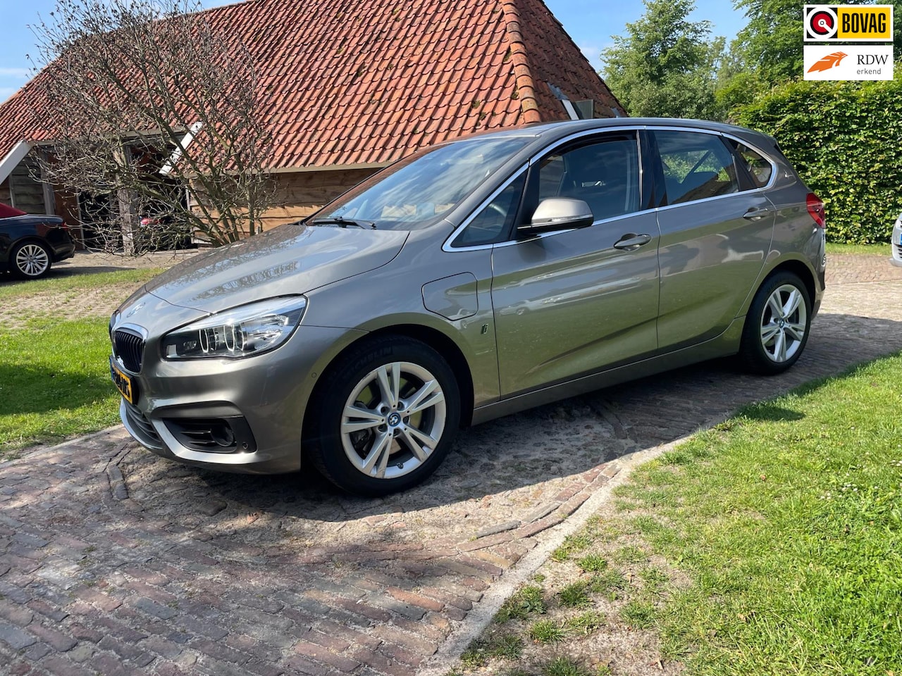 BMW 2-serie Active Tourer - 225xe iPerformance Executive-HUD-TREKHAAK-CAMERA- - AutoWereld.nl