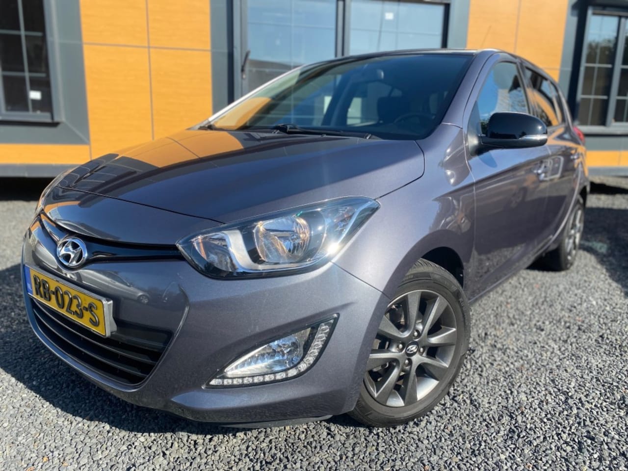 Hyundai i20 - 1.2I  I-DEAL  SLECHTS 151000 KM!!!! - AutoWereld.nl