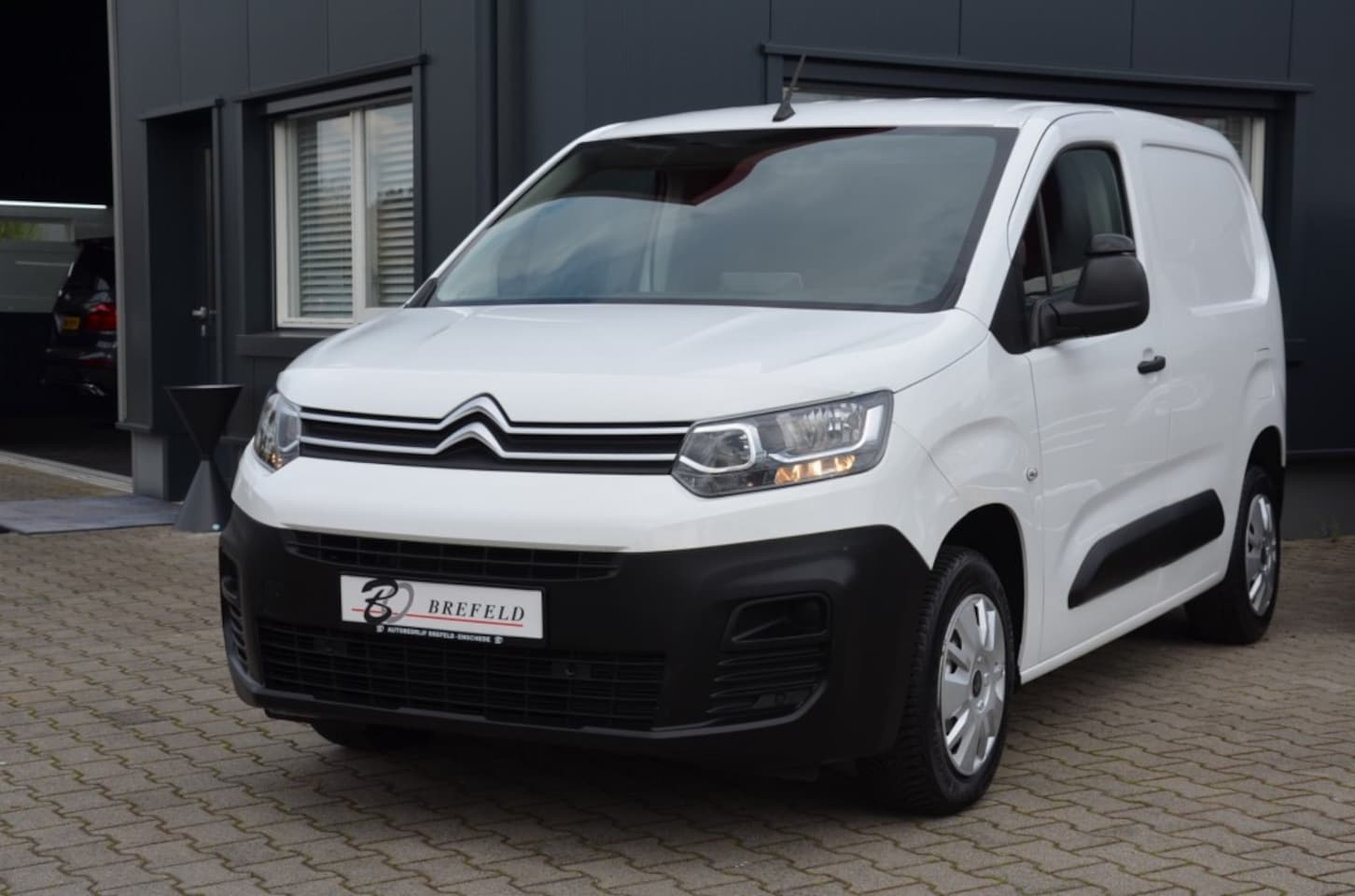 Citroën Berlingo - 1.2  Pure Tech Benzine - AutoWereld.nl