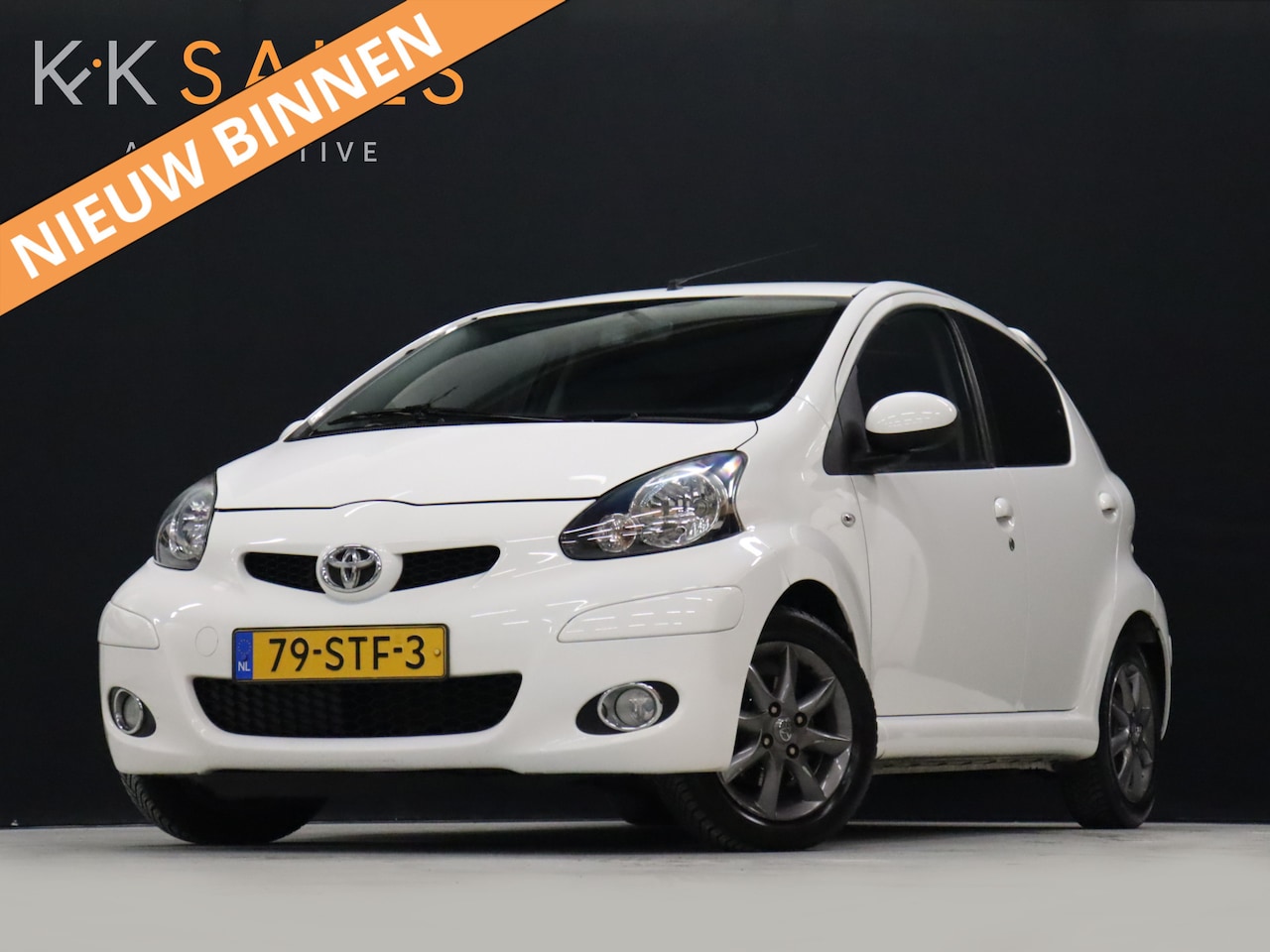 Toyota Aygo - 1.0-12V Dynamic Navigator [BLUETOOTH, DAKSPOILER, TOERENTELLER, ELEK. RAMEN VOOR, AIRCO, N - AutoWereld.nl