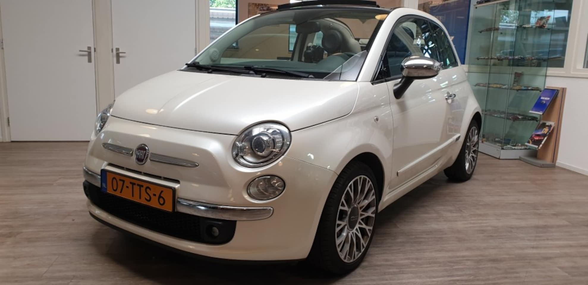 Fiat 500 C - 0.9 TwinAir Lounge 0.9 TWINAIR LOUNGE - AutoWereld.nl