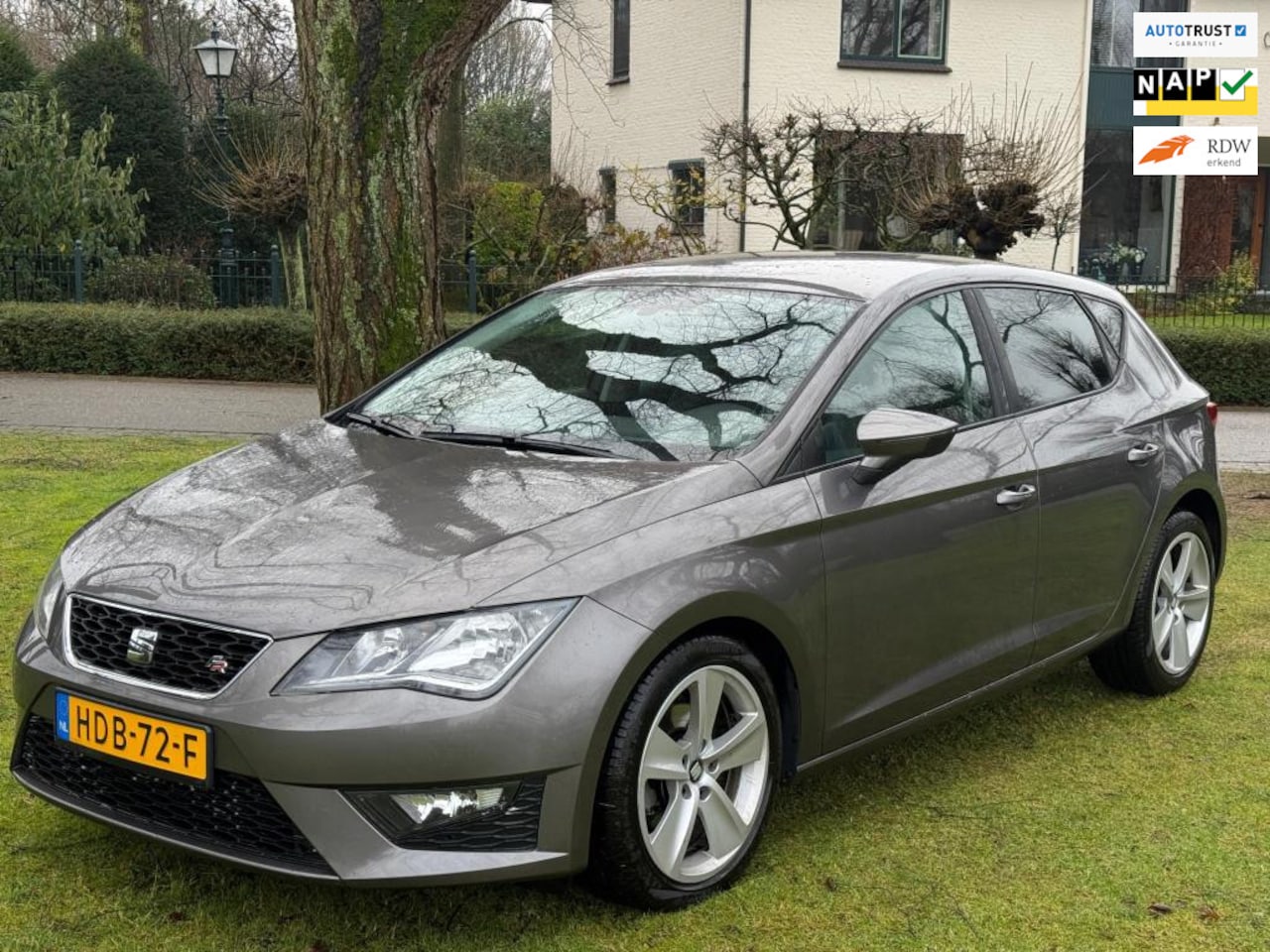 Seat Leon - 2.0 TDI FR Automaat Dealer onderhouden! 1 JR APK - AutoWereld.nl