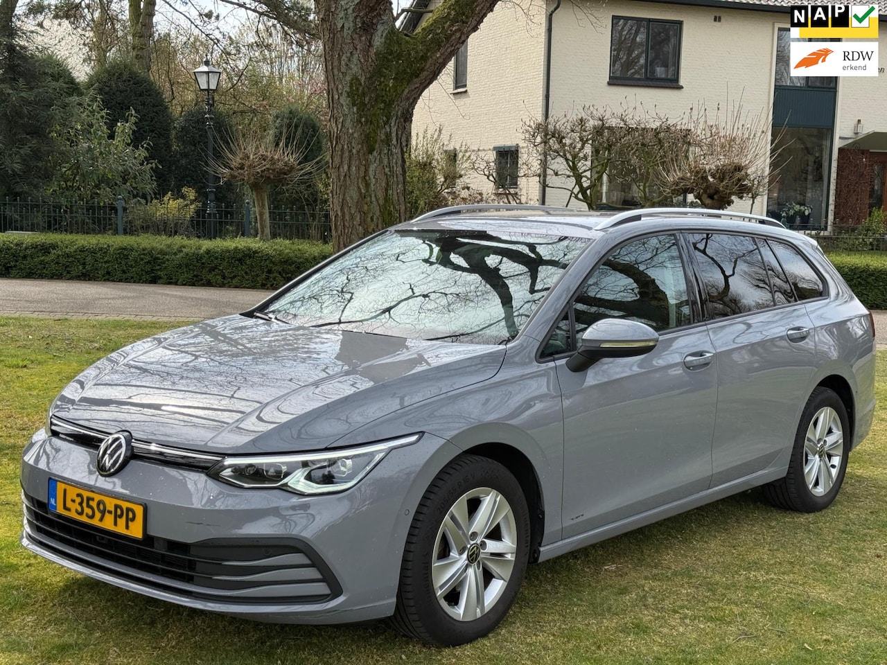 Volkswagen Golf Variant - 1.5 eTSI Life Nardo Grey Business Dealer onderhouden - AutoWereld.nl