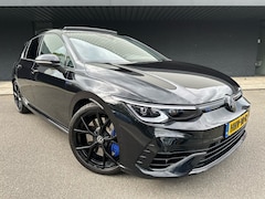 Volkswagen Golf - 2.0 TSI R 4Motion // Panoramadak // Akrapovic