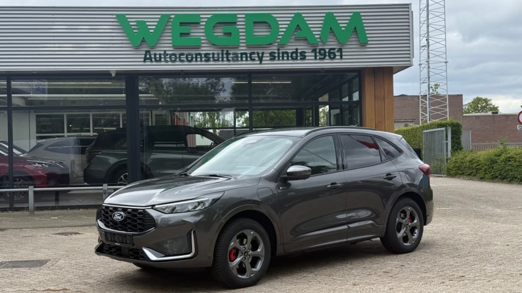 Ford Kuga - 2.5 PHEV ST-LINE X 243pk / Trekh+4 seizoensband+winter pack - AutoWereld.nl