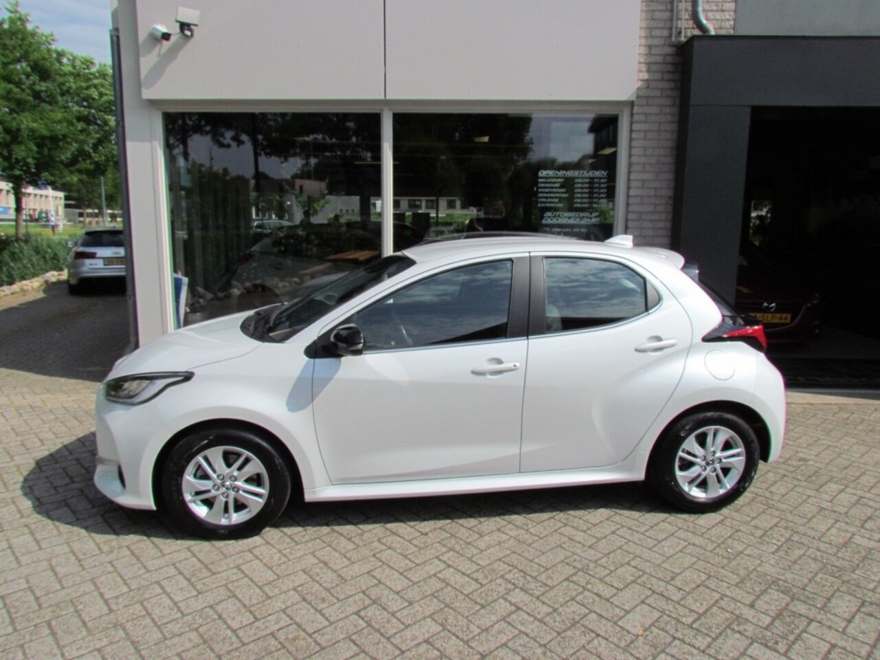Mazda 2 Hybrid - 1.5 Hybrid 116pk VVT-i CVT Agile - AutoWereld.nl