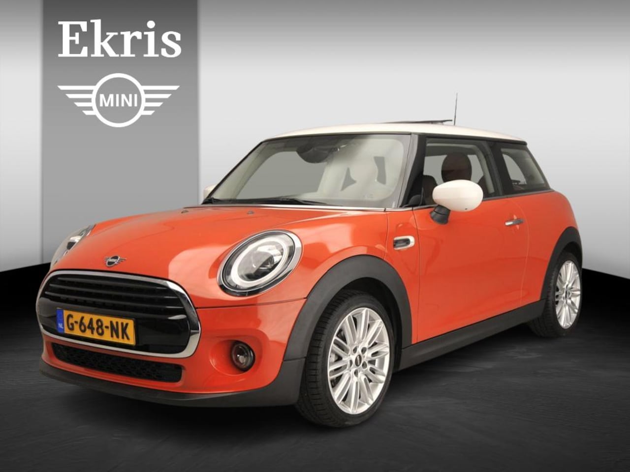 MINI Cooper - 3-deurs Panoramadak / Sportstoelen / Climate / Cruise / Leder / LED / Alu wielen 17 inch - AutoWereld.nl