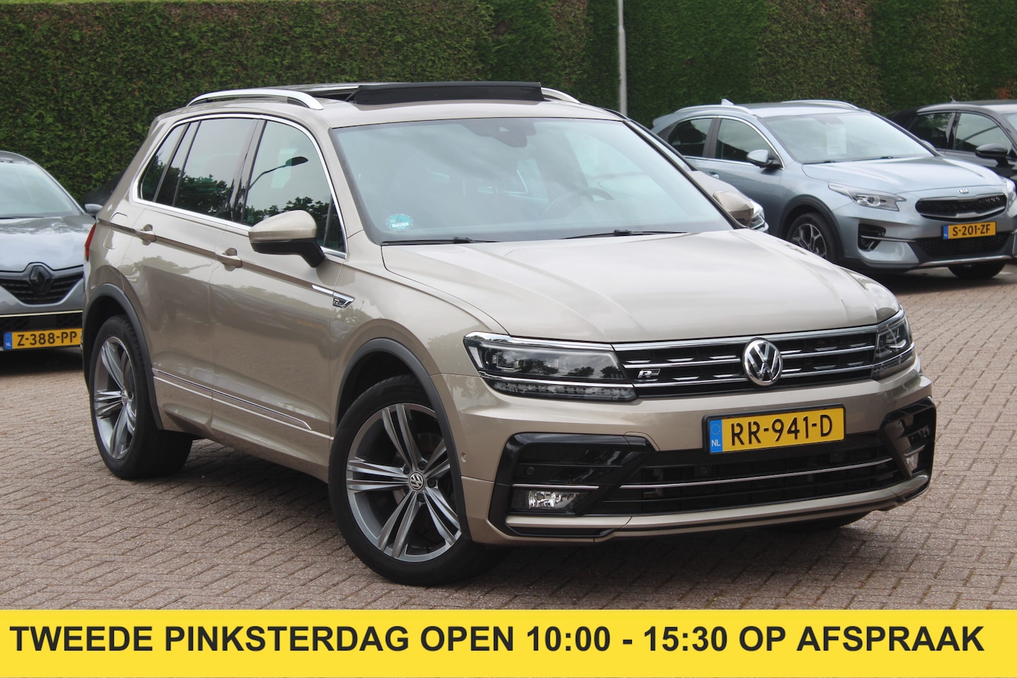 Volkswagen Tiguan - 1.4 TSI ACT Highline Bus. R-Line / Trekhaak / Panoramadak / 360Camera / 19'' / Virtual Coc - AutoWereld.nl