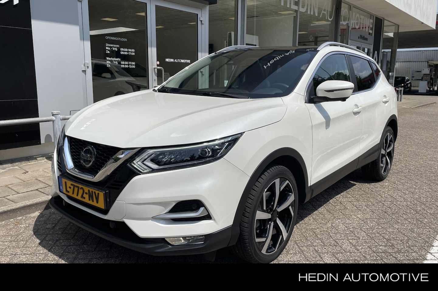 Nissan Qashqai - 1.3 DIG-T Premium Edition | PANODAK | LEER | STOELVERWARMING | 360 CAMERA | NAVIGATIE | - AutoWereld.nl