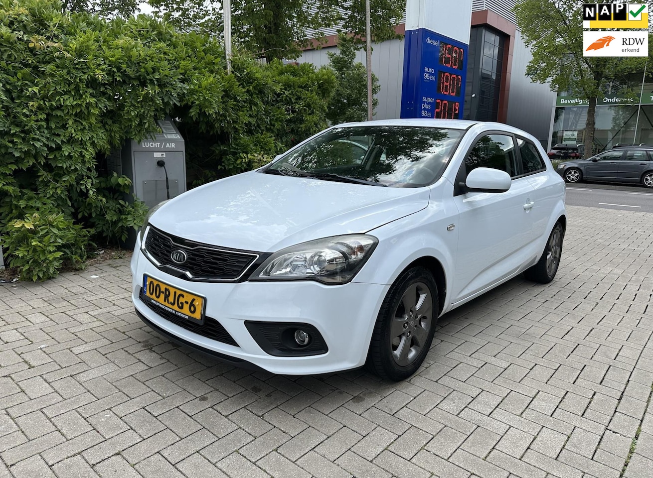 Kia Cee'd - prachtige auto 1.4 CVVT Seven - AutoWereld.nl