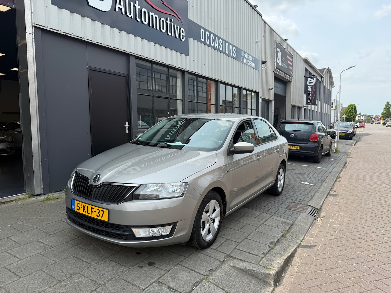 Skoda Rapid - 1.4 TSI Greentech Ambition 1.4 TSI Greentech Ambition - AutoWereld.nl