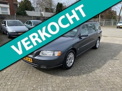 Volvo V70 - 2.4 //Automaat //Airco //Trekhaak // Youngtimer
