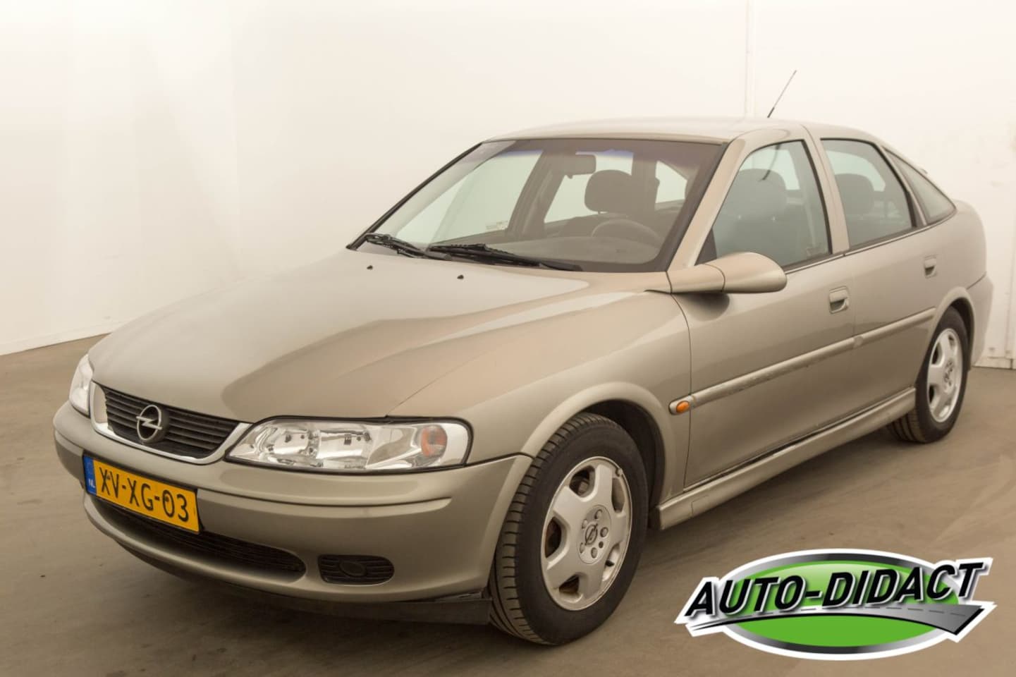 Opel Vectra - 1.8-16V Automaat Diamond - AutoWereld.nl