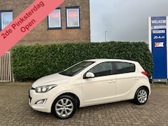 Hyundai i20 - 1.2i i-Motion Airco, Lmv, Elec.Pakket PINKSTERSHOW WOENSDAG 04-06 T/M MAANDAG 09-06