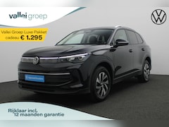 Volkswagen Tiguan - 1.5 eHybrid 204 pk DSG Life Edition | Adaptief onderstel | Stuur-/stoelverwarming | Achter