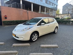 Nissan LEAF - Base 24 kWh 80kw NAP White Metallic