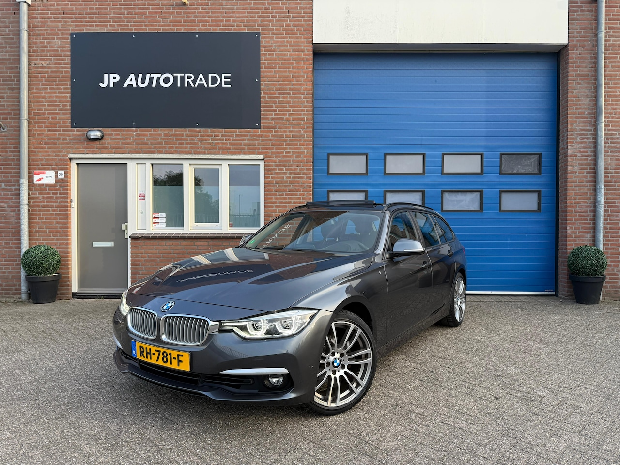 BMW 3-serie Touring - 318i Corporate Lease Executive - AutoWereld.nl
