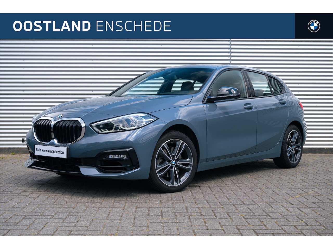 BMW 1-serie - 118i High Executive Sport Line Automaat / Panoramadak / Adaptieve LED / Achteruitrijcamera - AutoWereld.nl