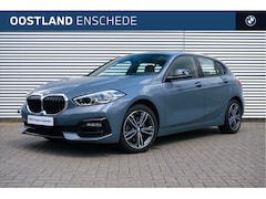 BMW 1-serie - 118i High Executive Sport Line Automaat / Panoramadak / Adaptieve LED / Achteruitrijcamera