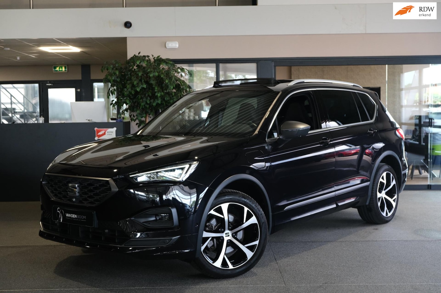 Seat Tarraco - 1.4 TSI e-Hybrid 245PK Pano Navi Trek Led Acc Pdc Cam - AutoWereld.nl