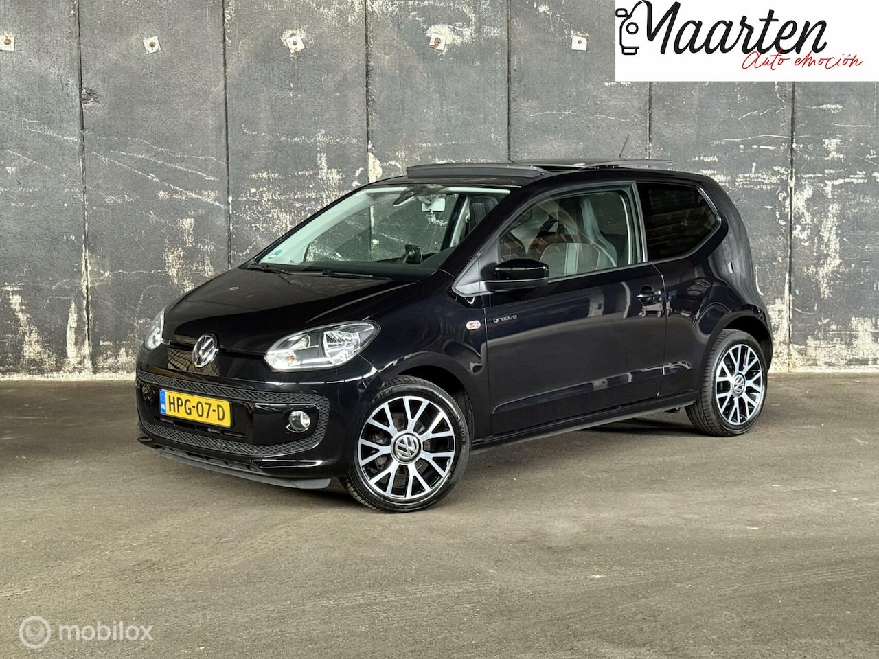 Volkswagen Up! - 1.0 groove up! BlueMotion 1.0 groove up! BlueMotion - AutoWereld.nl