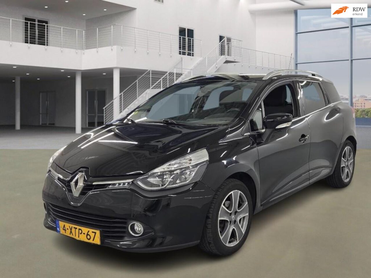 Renault Clio Estate - 1.5 dCi ECO Night&Day NAVI PSENSOR CRUISE 2 X SLEUTELS - AutoWereld.nl