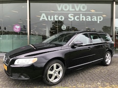 Volvo V70 - 1.6 T4 Limited Ed. Family Line Automaat | Rijklaar incl garantie | Navigatie Trekhaak Xeno
