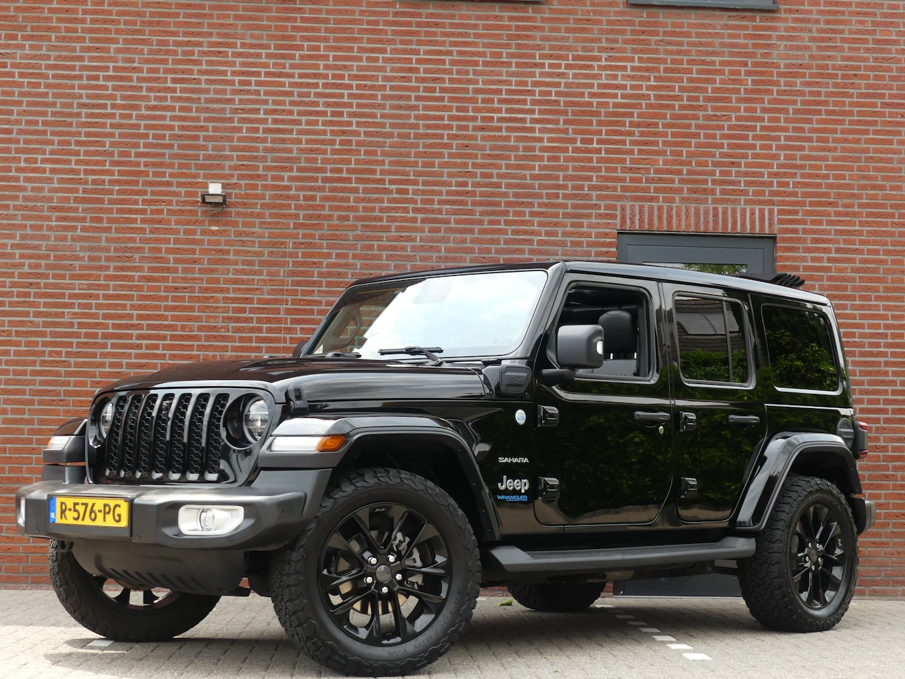 Jeep Wrangler Unlimited - 4xe 380 Sahara 4xe 380 Sahara - AutoWereld.nl