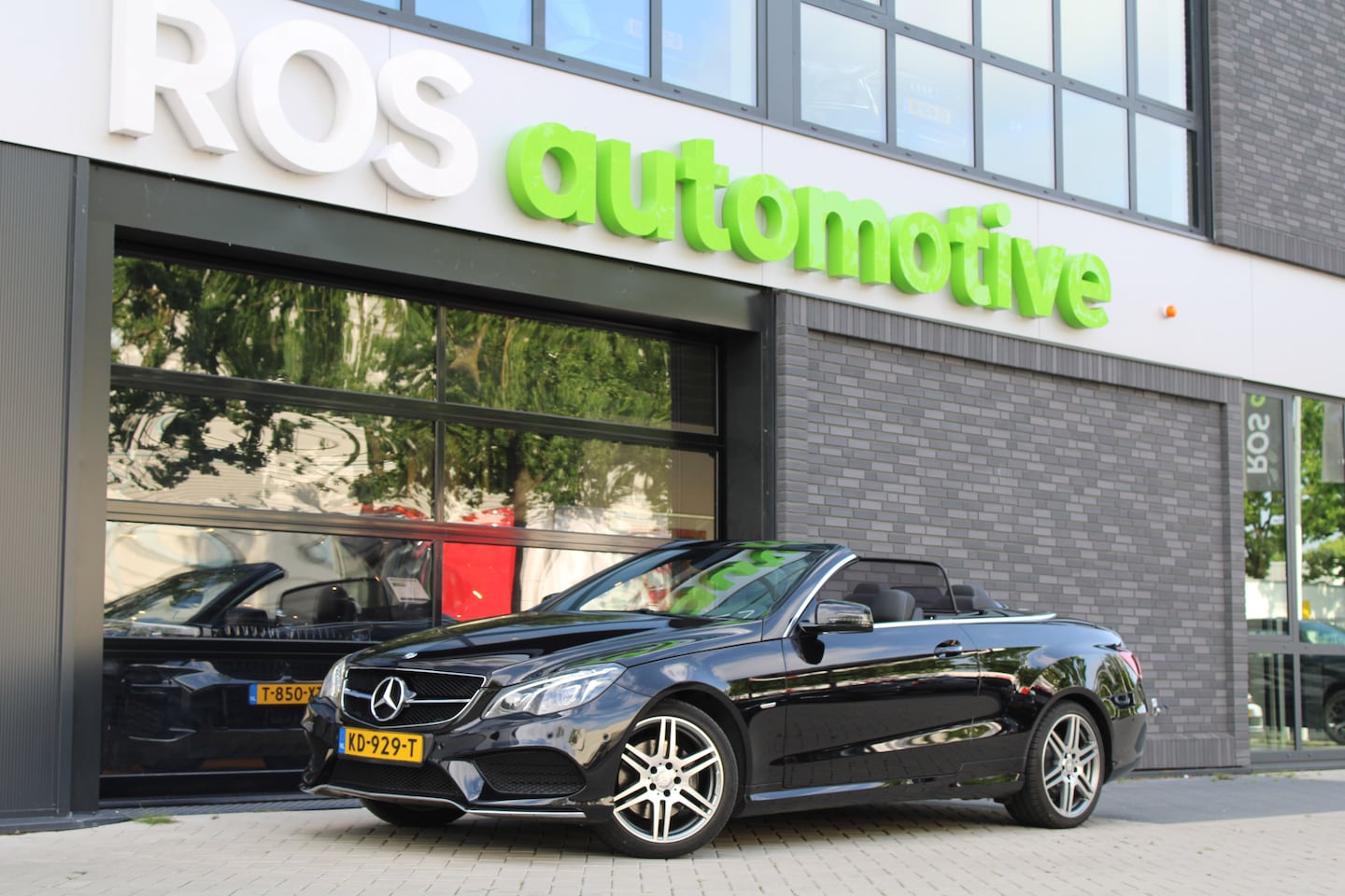 Mercedes-Benz E-klasse Cabrio - 200 Ambition Sport Edition | NAP! | AMG-STYLING | NEKVERWARMING | NAVI | CRUISE | - AutoWereld.nl