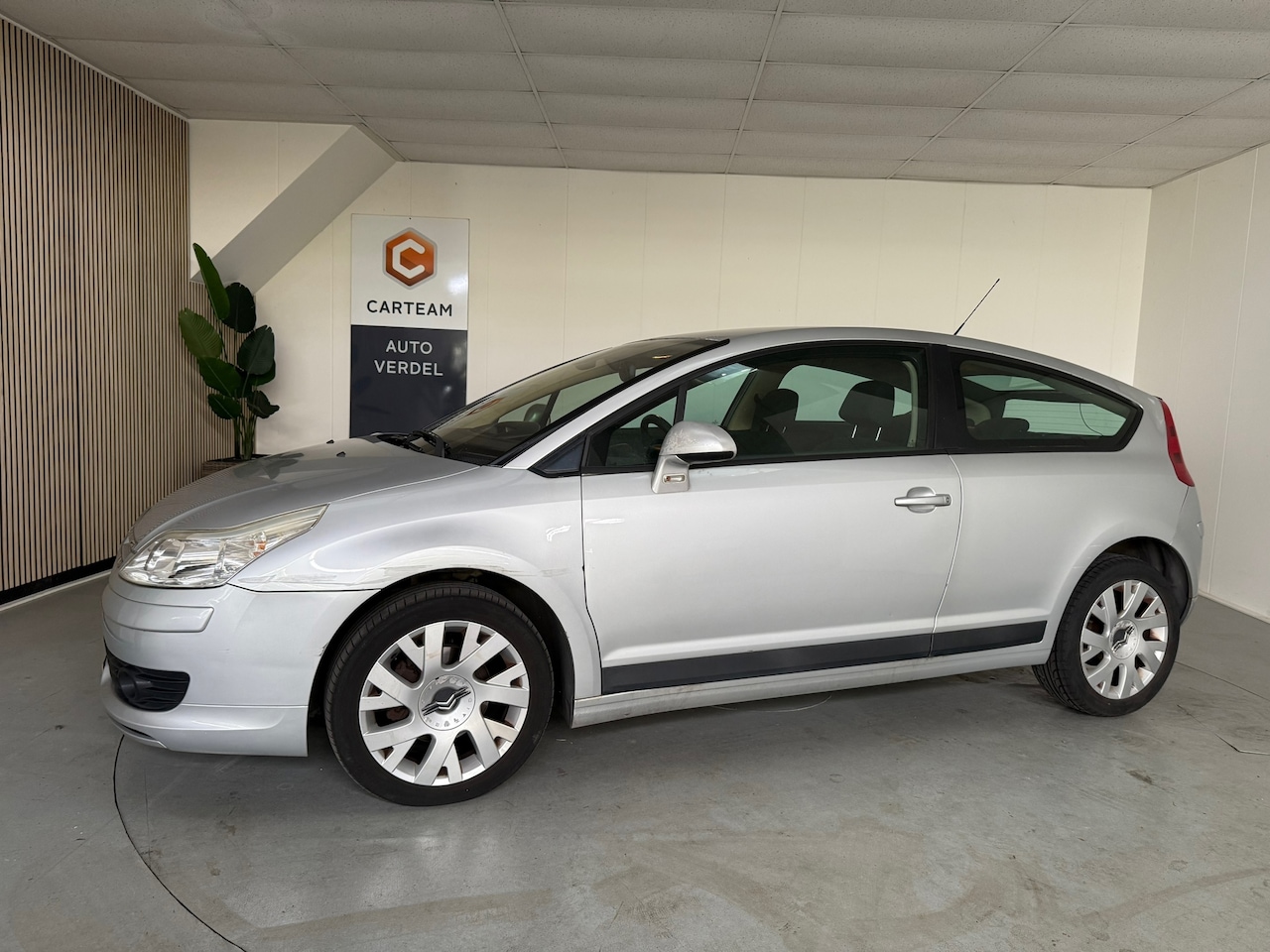 Citroën C4 Coupé - 2.0-16V VTR+ Airco, LMV - AutoWereld.nl