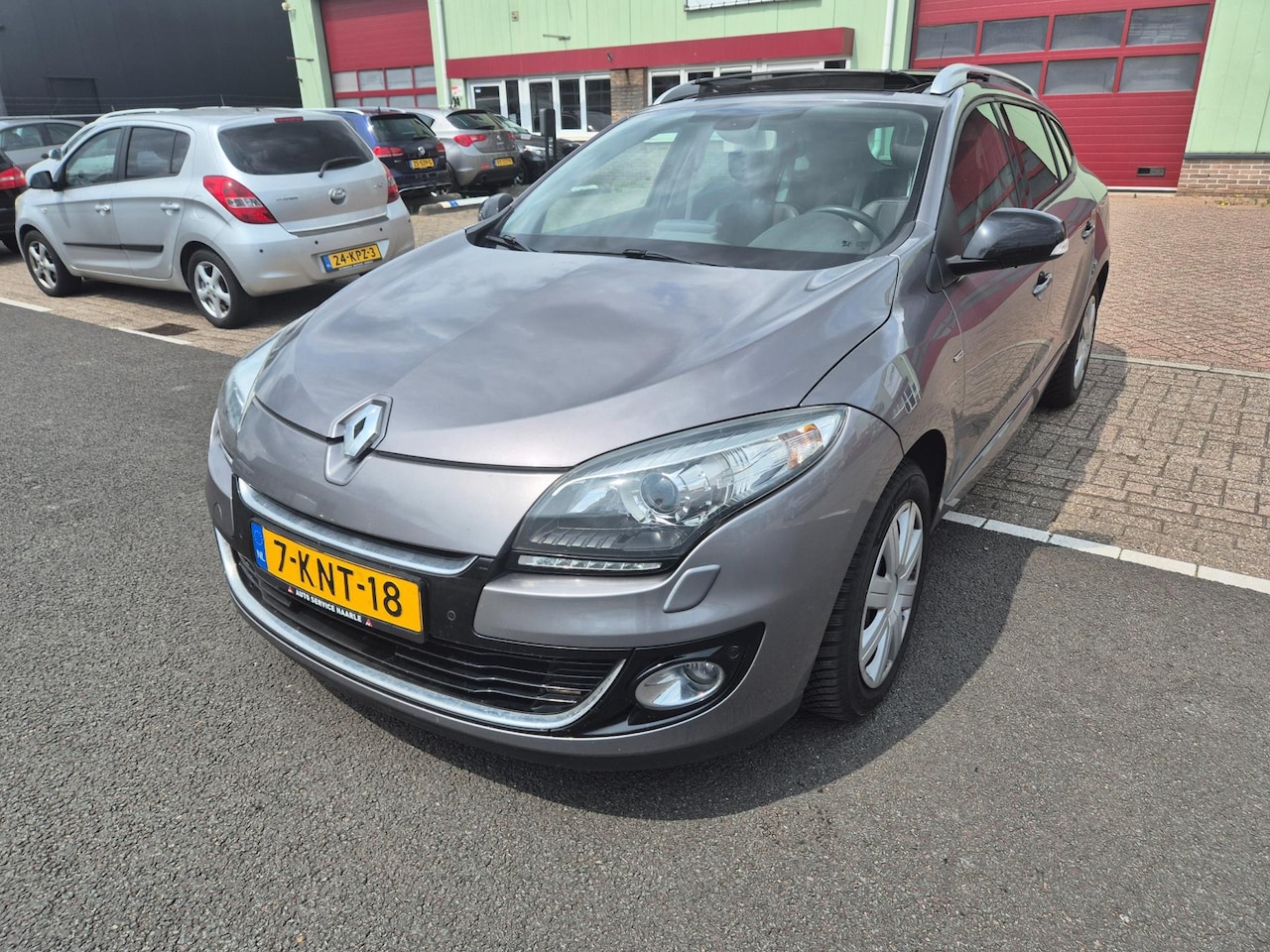 Renault Mégane Estate - 1.5 dCi 6bak 131pk Bose Clima Pano Nap Apk 02-26 - AutoWereld.nl